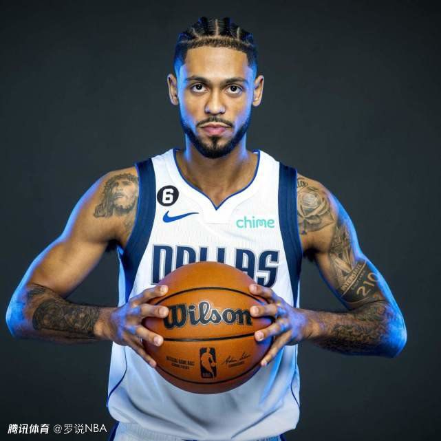 沃尔特的奶奶，虽然是罗斯柴尔德家族的人，但想来也是很偏的一脉，人轻言微，没什么存在感。